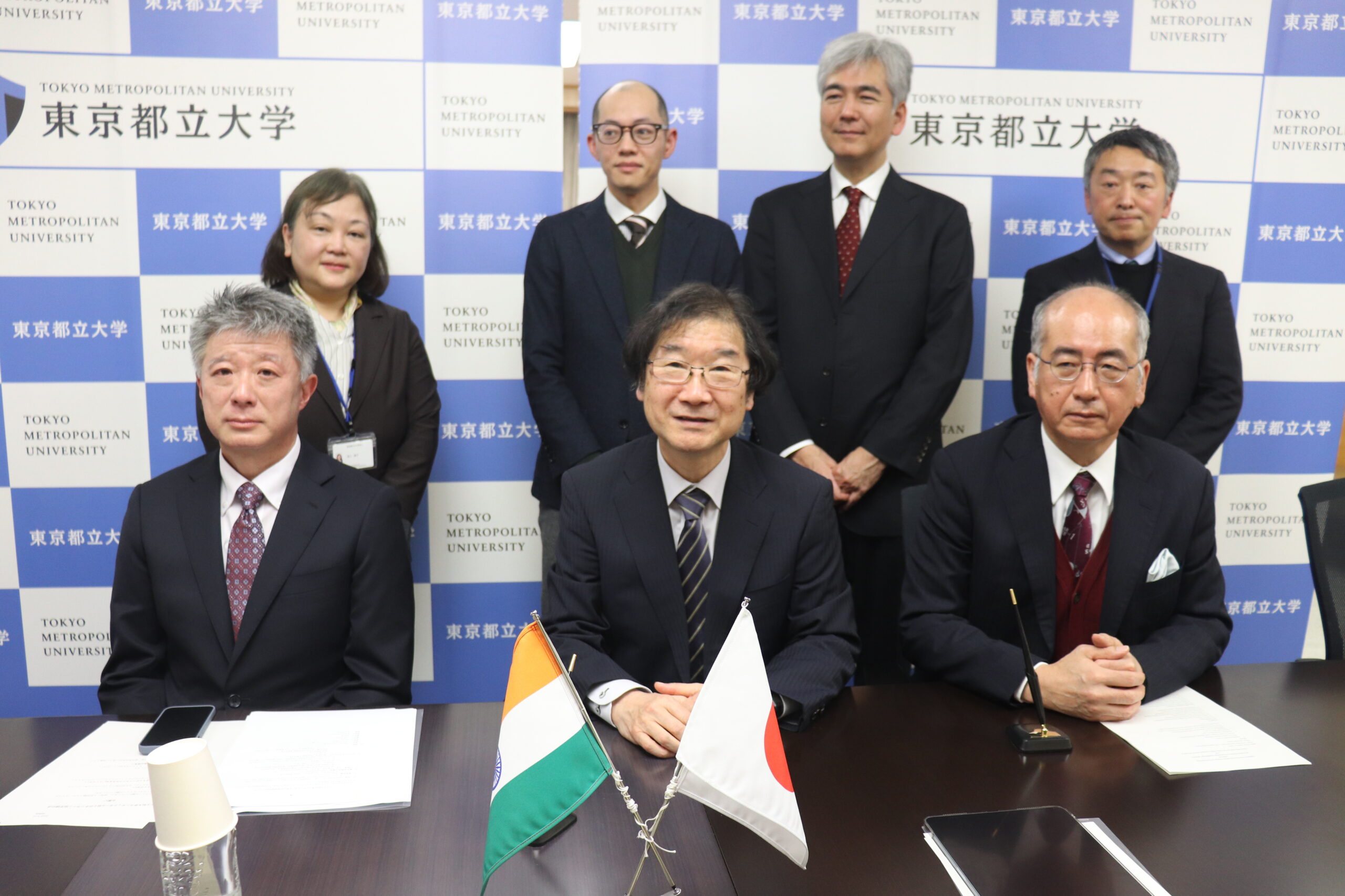 東京都立大学理学研究科とインド工科大学ガンディナガール校との協定調印式について